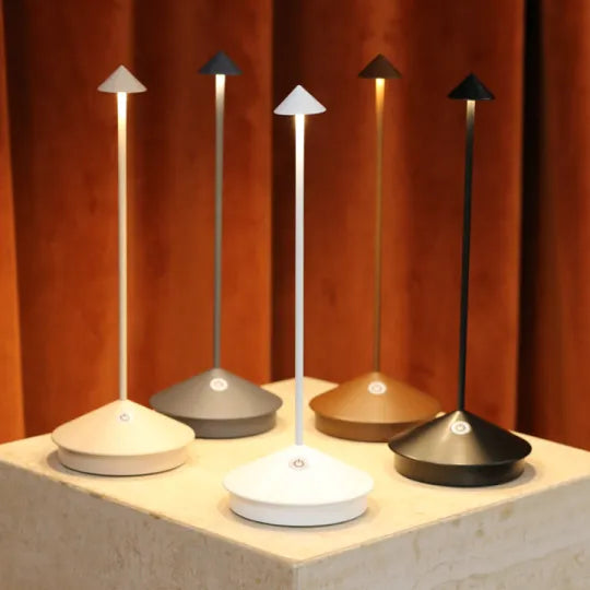 Kabellose LED-Tischleuchte – Dimmbar Wiederaufladbar & Warmweiß