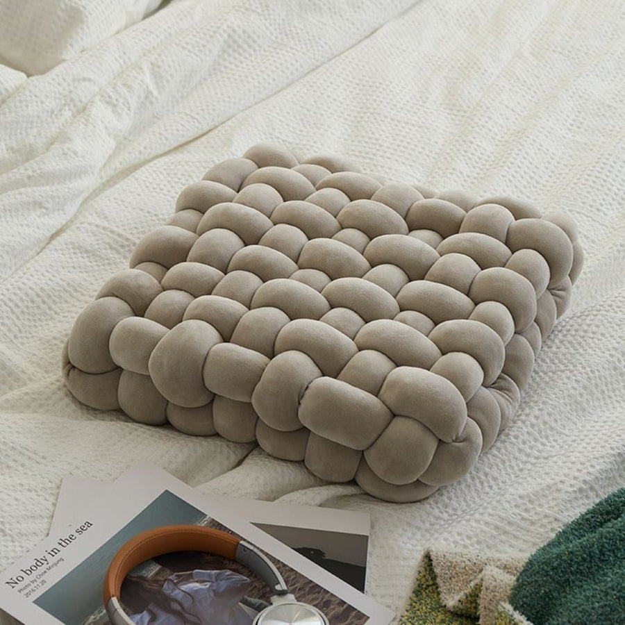 Gewebtes Knotkissen – Weiches Sitzkissen für Sofa & Bett