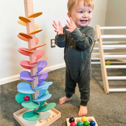 Regenbogen-Murmelturm Luca – Interaktives Motorikspielzeug ab 3 Jahren