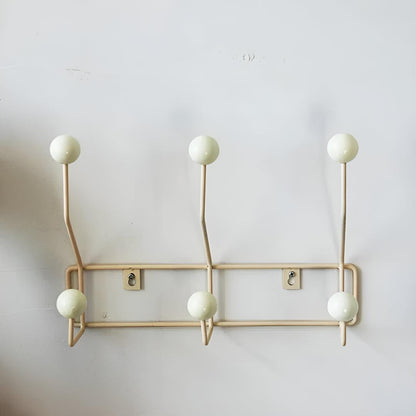 Wandgarderobe Mid-Century – Stylish & Platzsparend für Flur