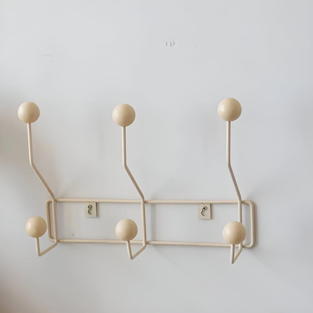 Wandgarderobe Mid-Century – Stylish & Platzsparend für Flur